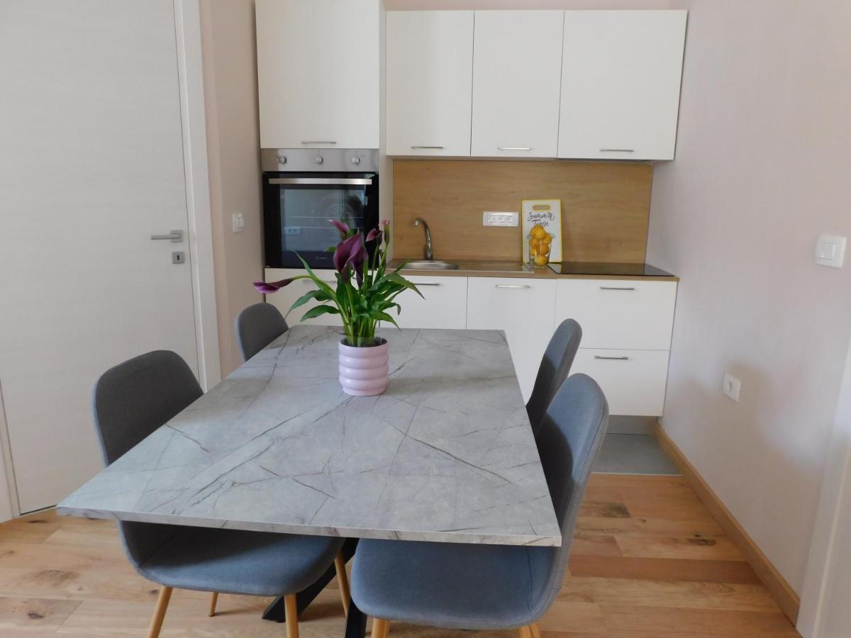 Hisa Limoni Appartement Koper Buitenkant foto